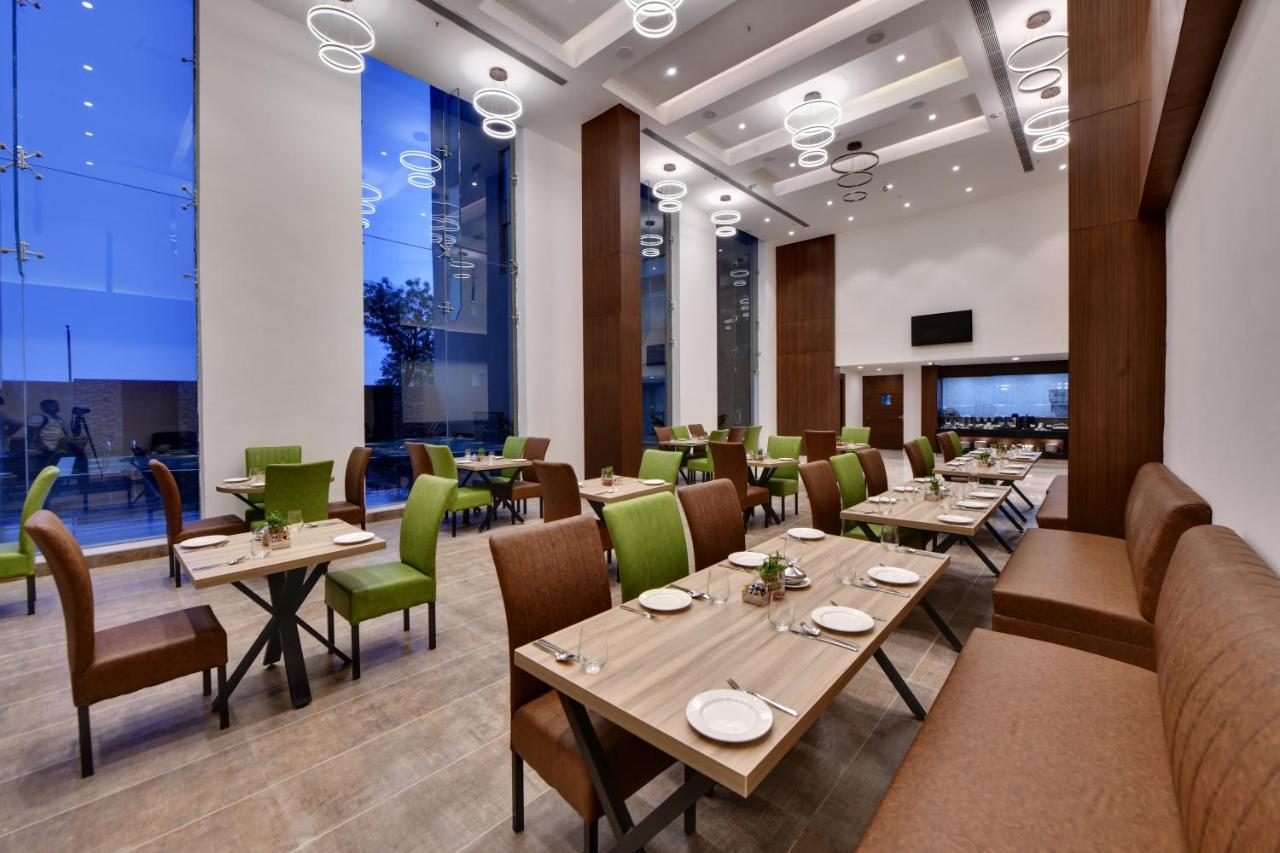 The Fern An Ecotel Hotel, Alwar Sariska Exteriér fotografie